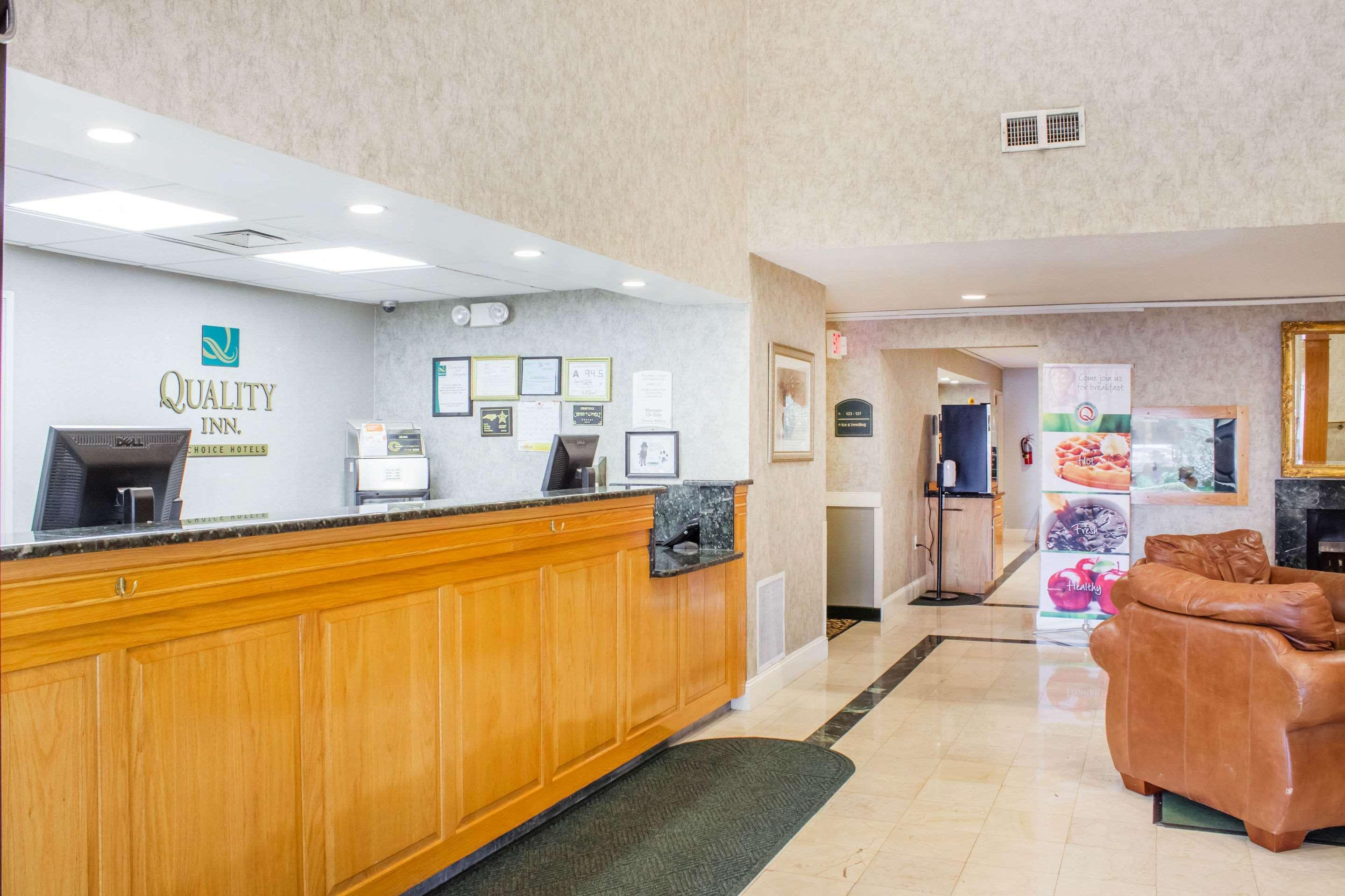Econo Lodge Raleigh Esterno foto