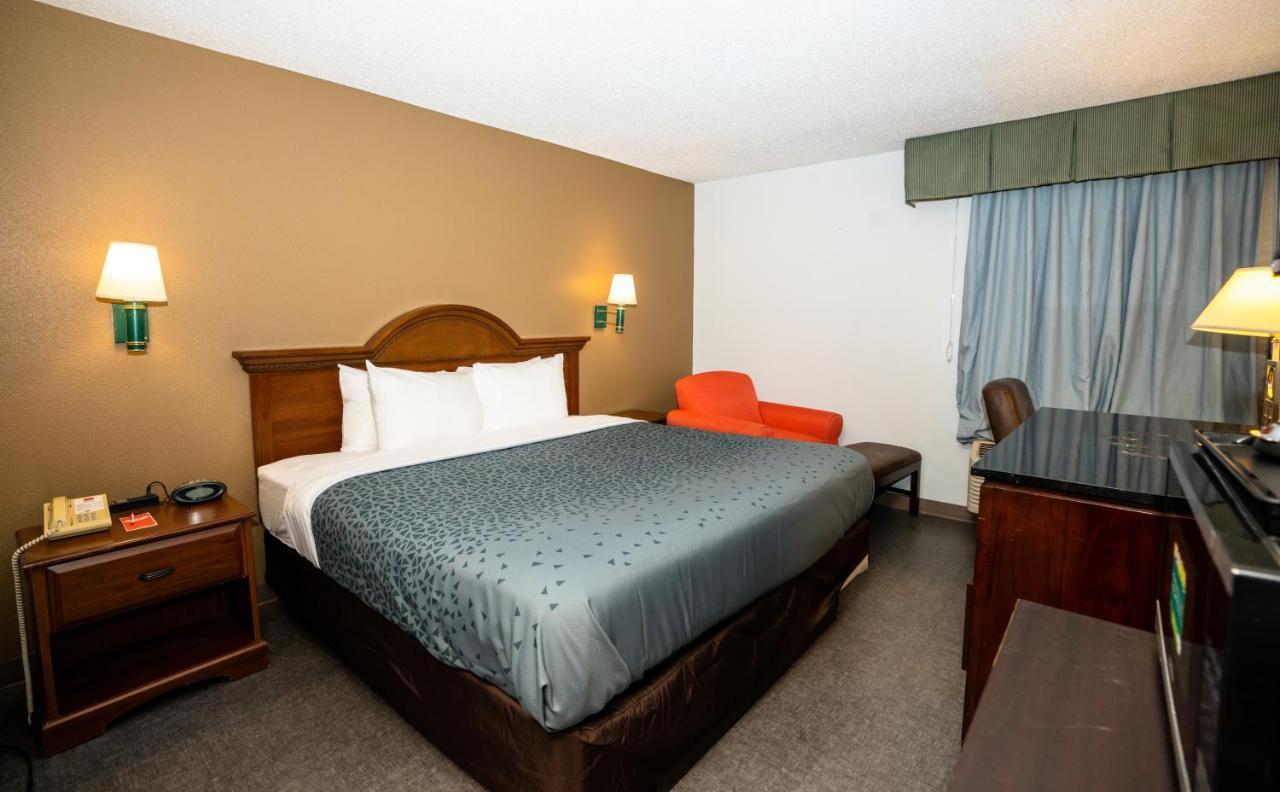 Econo Lodge Raleigh Esterno foto
