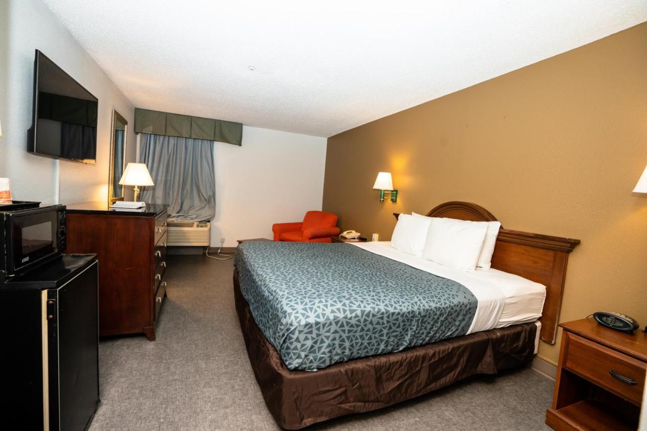 Econo Lodge Raleigh Esterno foto