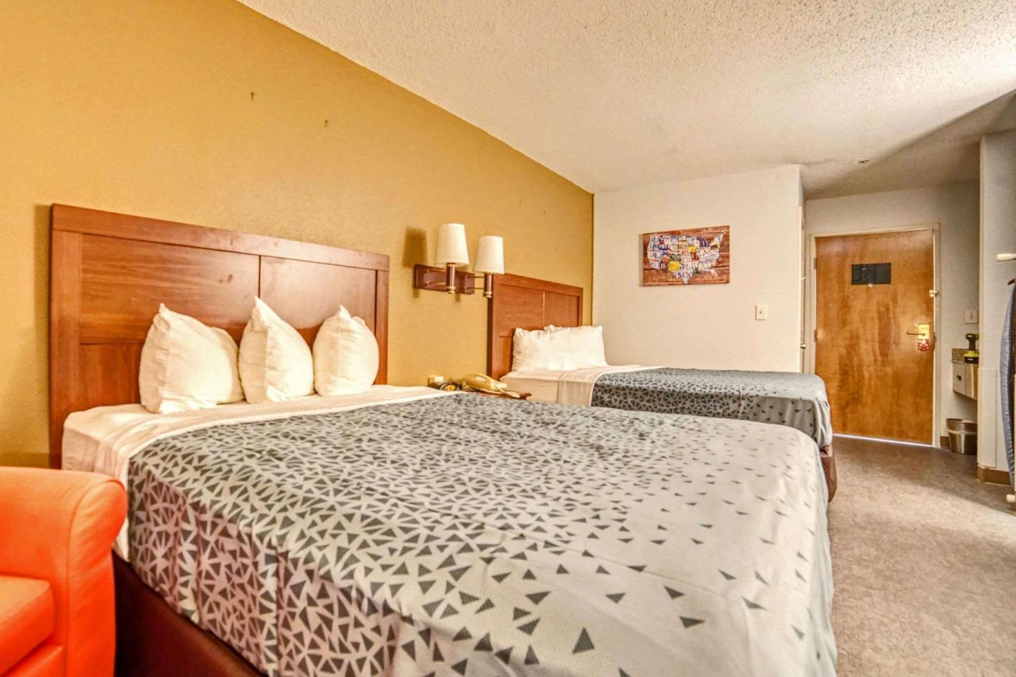 Econo Lodge Raleigh Esterno foto